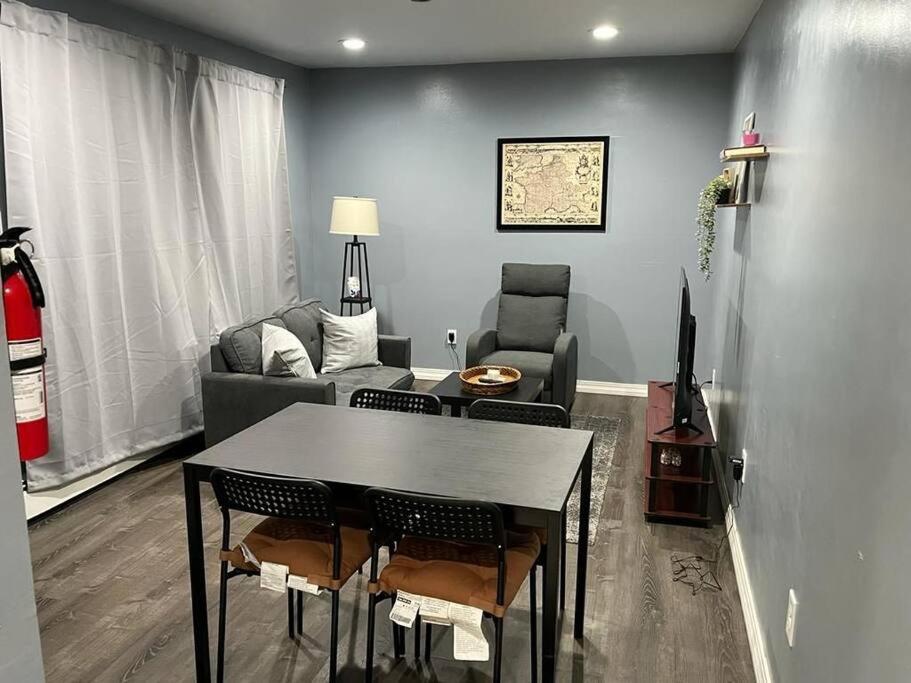 Your Cozy Comfy Rental New York Exterior photo
